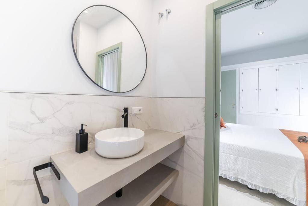 Bs Brand New Triplex Private Terrace Downtown Parking Sevilla