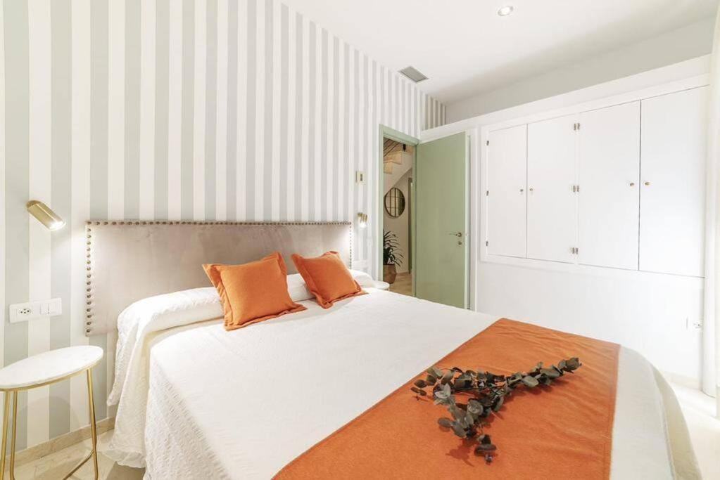 Bs Brand New Triplex Private Terrace Downtown Parking *