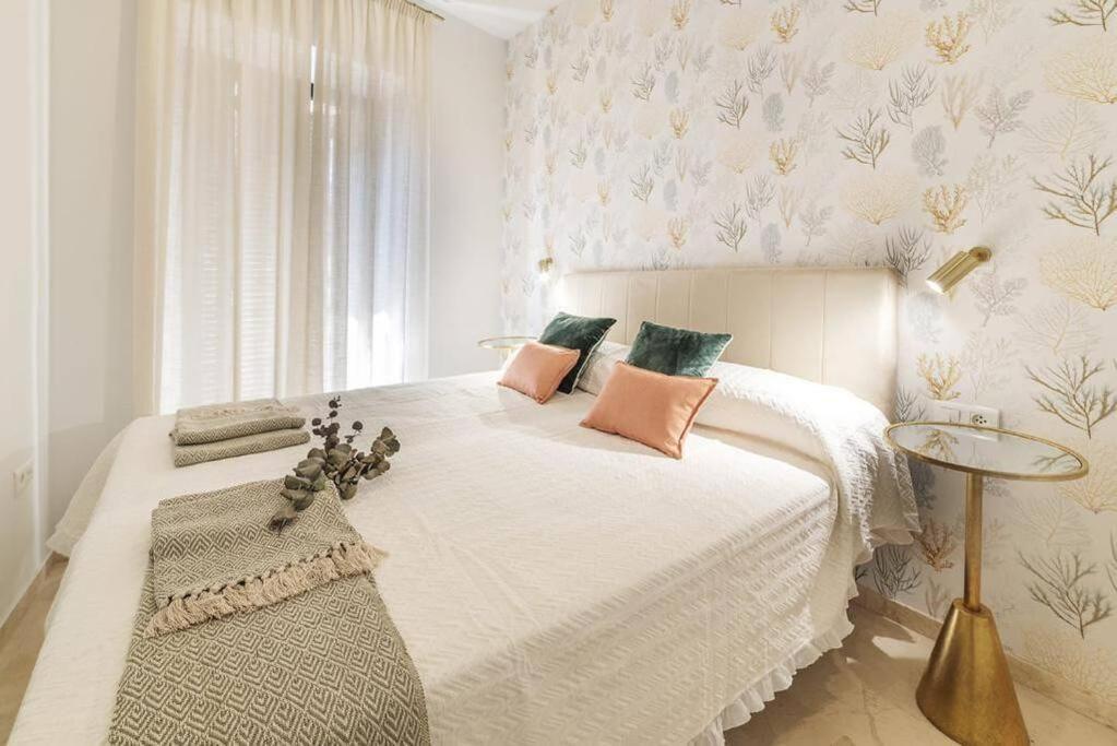 Bs Brand New Triplex Private Terrace Downtown Parking *